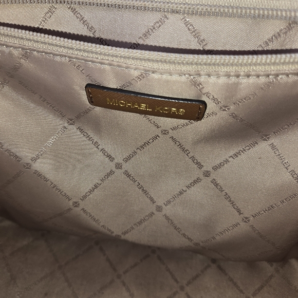 Michael Kors Large Jet Set Tote Bag - Picture 8 of 12